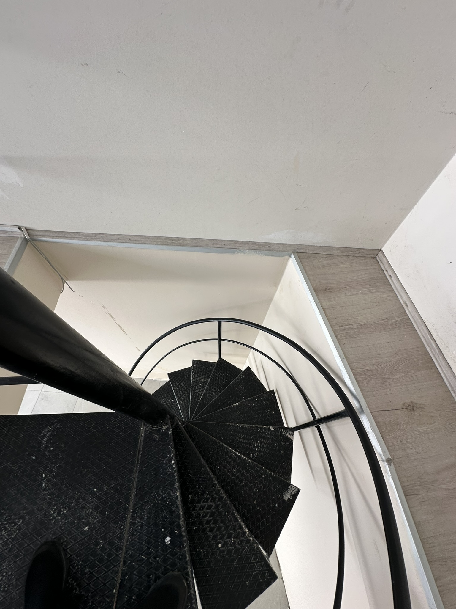 G-CİTY ARKASI DÜKKAN